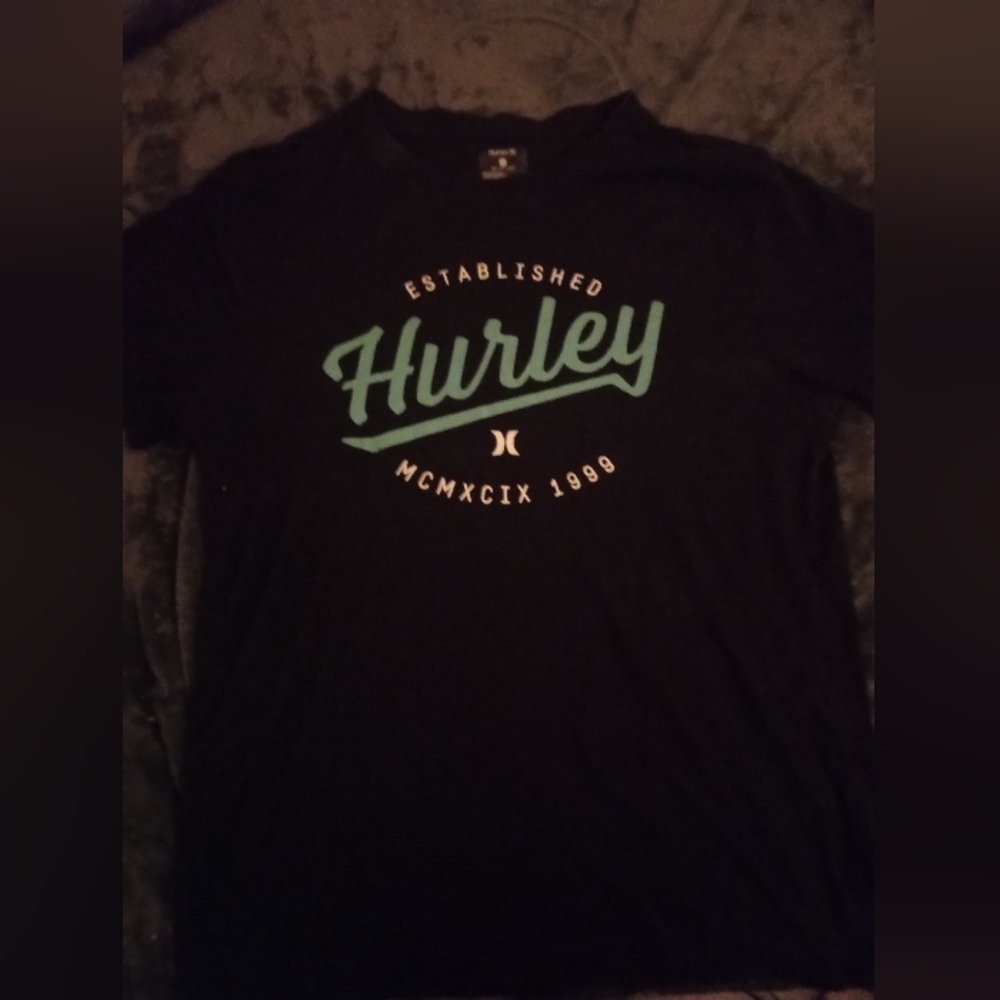 Hurley MCM Tee shirts